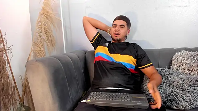 ThiagoBlake Chat XXX live