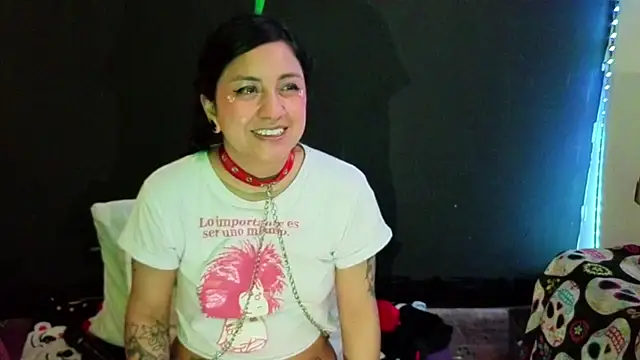 AbsentaVert's Live XXX Chat