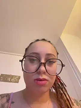 queenlo_xxx – Naživo XXX chat