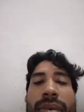 Chat +18 de ZynoRoom ao vivo