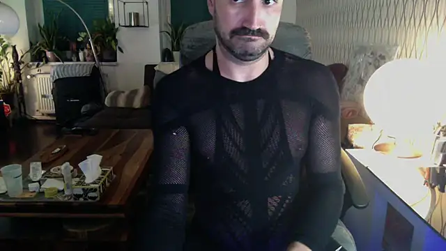 Онлайн чат XXX tomz0819