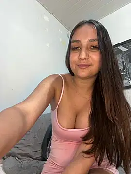 Chat +18 de hannahchavess ao vivo
