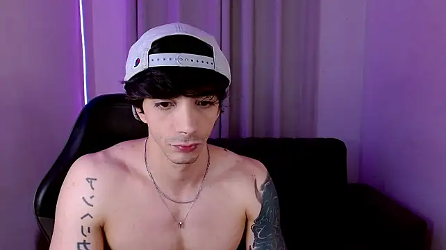 H3ll_B0I Chat XXX live