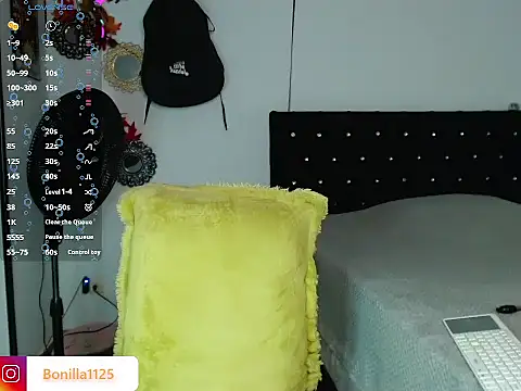 PaleVibes Adlı Modelin Canlı XXX Sohbeti