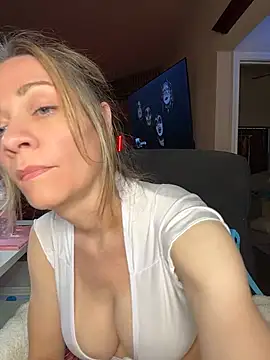 EdenDelilah1n Webbikameraesitys