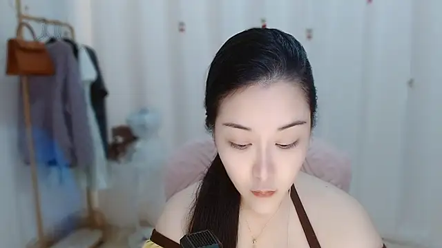 Amy-cnbaby live XXX chat