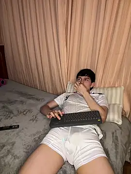 Bryanwild 现场XXX聊天