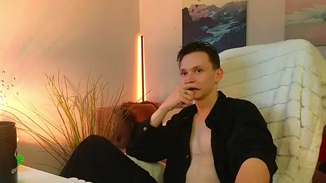 Meverik_Oushen XXX чат на живо
