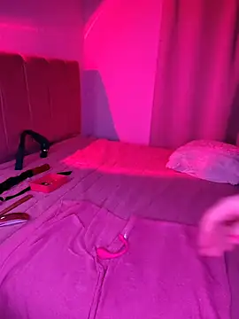 SilentDoll's Live XXX Chat