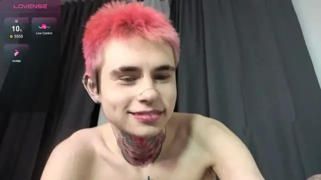 Alex_Vallley Show in webcam