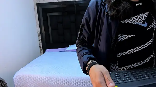 Онлайн чат XXX AleNoah_