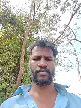 Paramkeerthin Live XXX chat