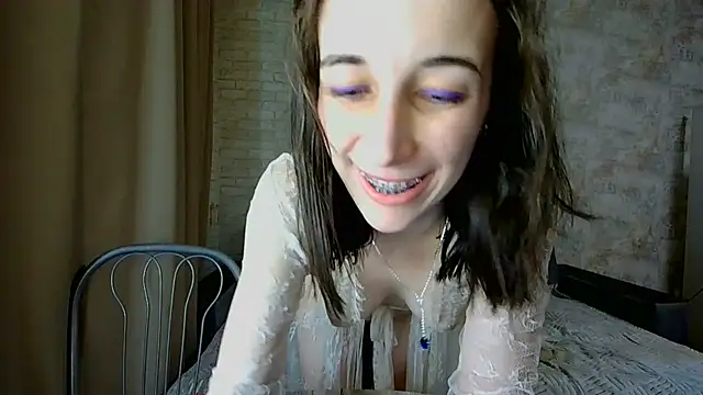 Anika_bloom Adlı Modelin Canlı XXX Sohbeti