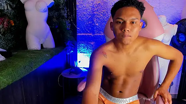 Chat +18 de Elio_kai1 ao vivo