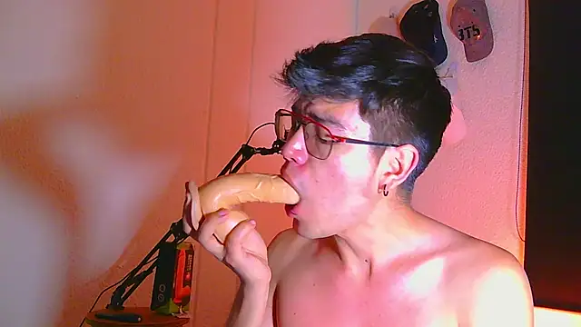 Chatroom XXX en direct de LatinboyNico