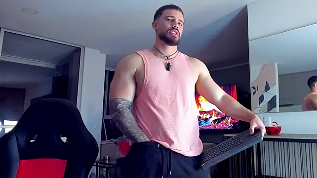 Valenthino_Salvatore XXX чат на живо