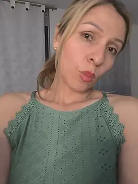 AlexaFoxx_ 라이브 XXX 채팅