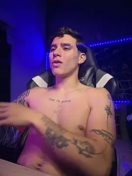 Chat XXX ao vivo de keiler_suxrez