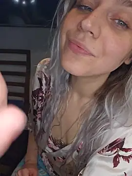 XXX chat uživo modela ScarletsWeb