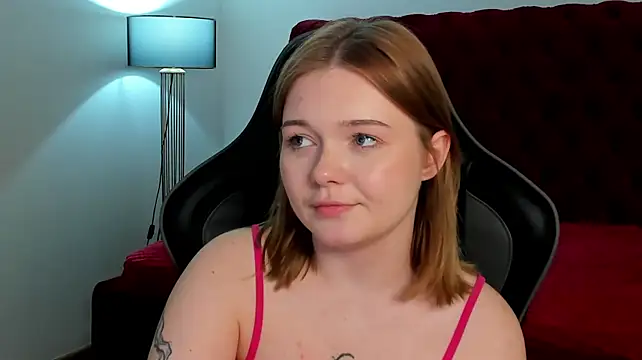 Chat XXX en directo de ElinaVale