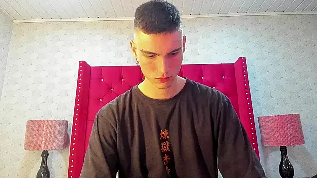 NickWild's Live XXX Chat