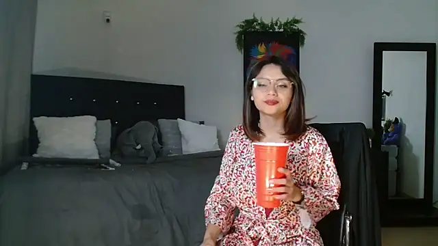 SKARLETEEN's Live XXX Chat