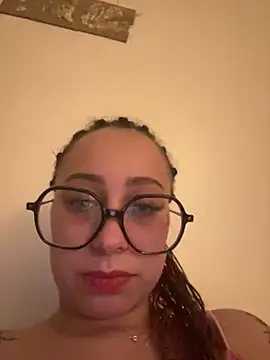 queenlo_xxx's Live XXX Chat