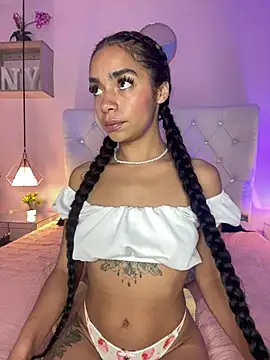 Novagh_ – Live XXX-chat