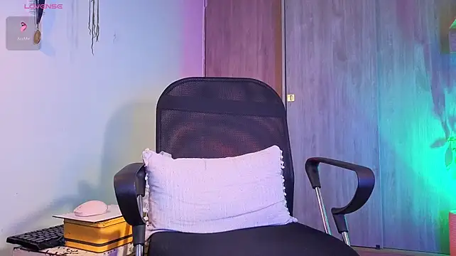 riky_11 Live XXX Chat