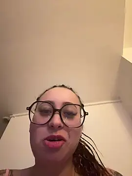 queenlo_xxx 现场XXX聊天