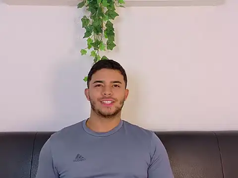 Chat +18 de TylerWest_ ao vivo