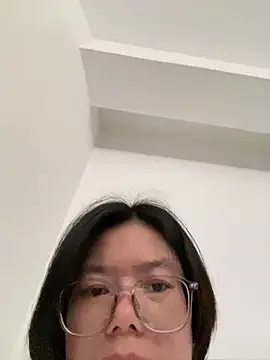 suning668 Adlı Modelin Canlı XXX Sohbeti
