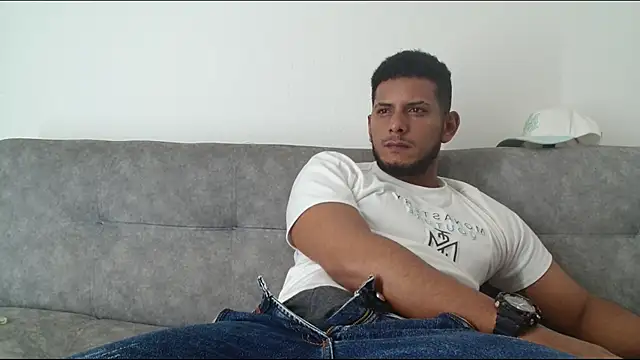 Czat XXX na żywo – Chris_Dick23