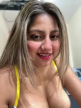 -Adrilux-'s Live XXX Chat