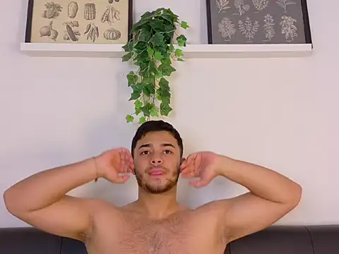 Онлайн чат XXX TylerWest_