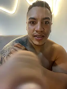 Daante_Voss লাইভ XXX চ্যাট