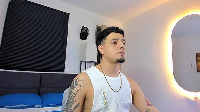 alejandro_calderon1 라이브 XXX 채팅