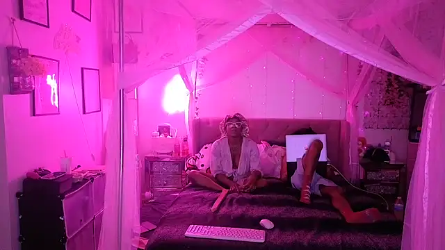 VixenCapri Pertunjukan Webcam