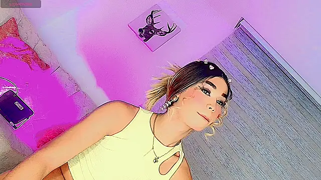 Heidy_Klum69's Live Chat Room