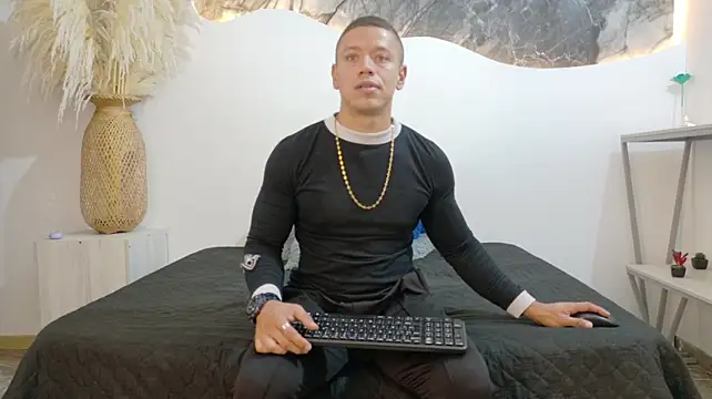 Thiago_16 – Naživo XXX chat