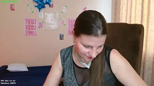 Živý XXX chat Mirabelle_Velvet