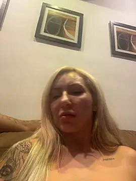 Chatroom XXX en direct de Juuhschmitt