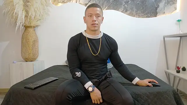 Thiago_16 Live XXX-Chat