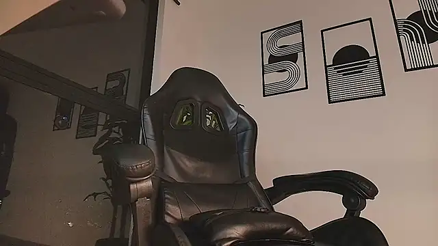 ALPHA_DOMINUS_ Live XXX Chat