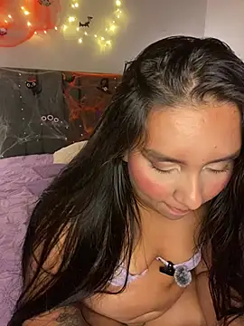 pokajontas Chat XXX live