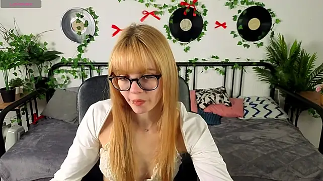 دردشة StacyBlakey الجنسية المباشرة