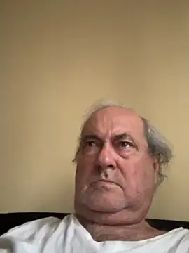 csikar Live XXX Chat