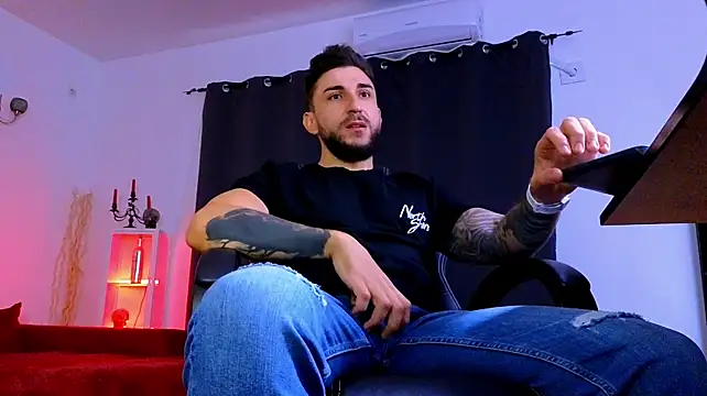 MightyAaron66 라이브 XXX 채팅