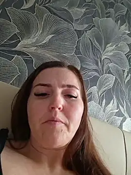 MilaMaturen Live XXX chat