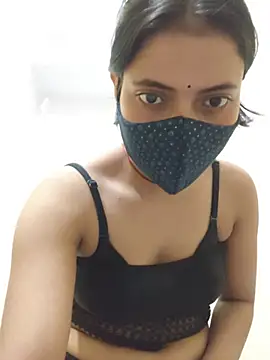 Arzoo_Angel_12th Adlı Modelin Canlı XXX Sohbeti